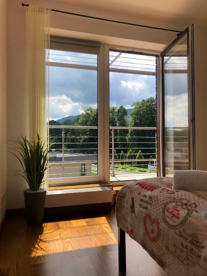 Luxapartament 1 - Z Widokiem I Garazem W Nowym Zeta Park Ustroń Exteriör bild