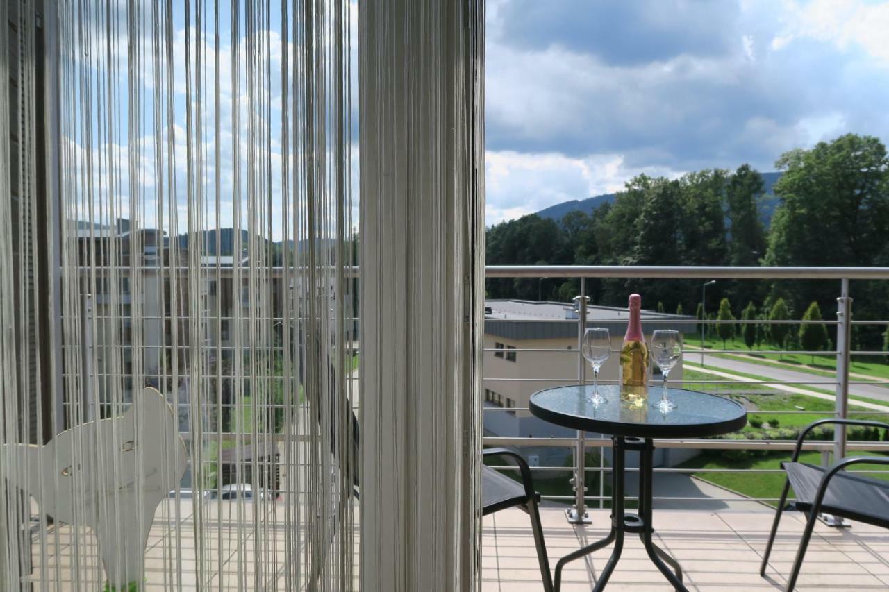 Luxapartament 1 - Z Widokiem I Garazem W Nowym Zeta Park Ustroń Exteriör bild
